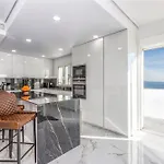 Beachfront Penthouse With Sea Views Puerto Banus Apartmán Marbella