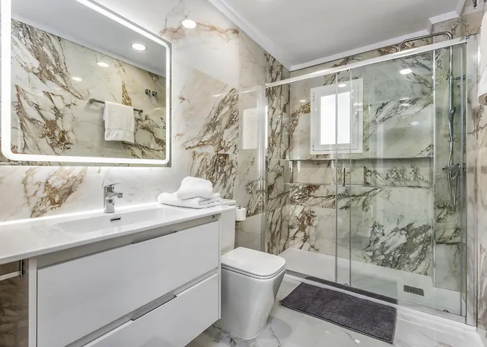 Beachfront Penthouse With Sea Views Puerto Banus מארבלה