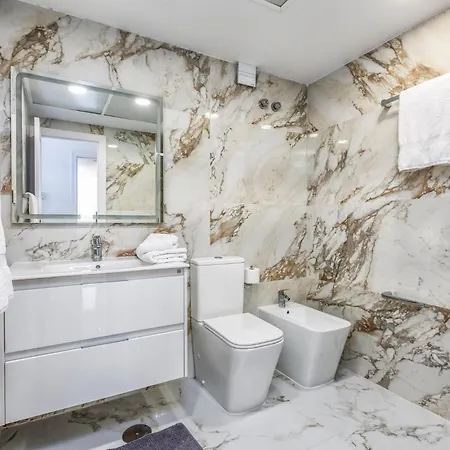 Appartamento Beachfront Penthouse With Sea Views Puerto Banus