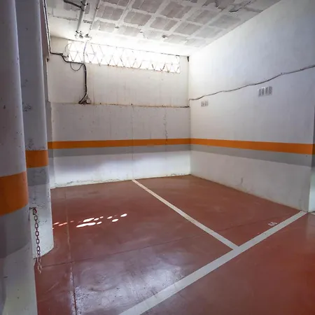 Beachfront Penthouse With Sea Views Puerto Banus 公寓 *