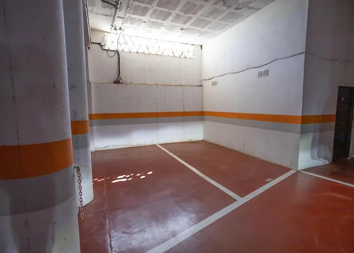 Beachfront Penthouse With Sea Views Puerto Banus 公寓 *